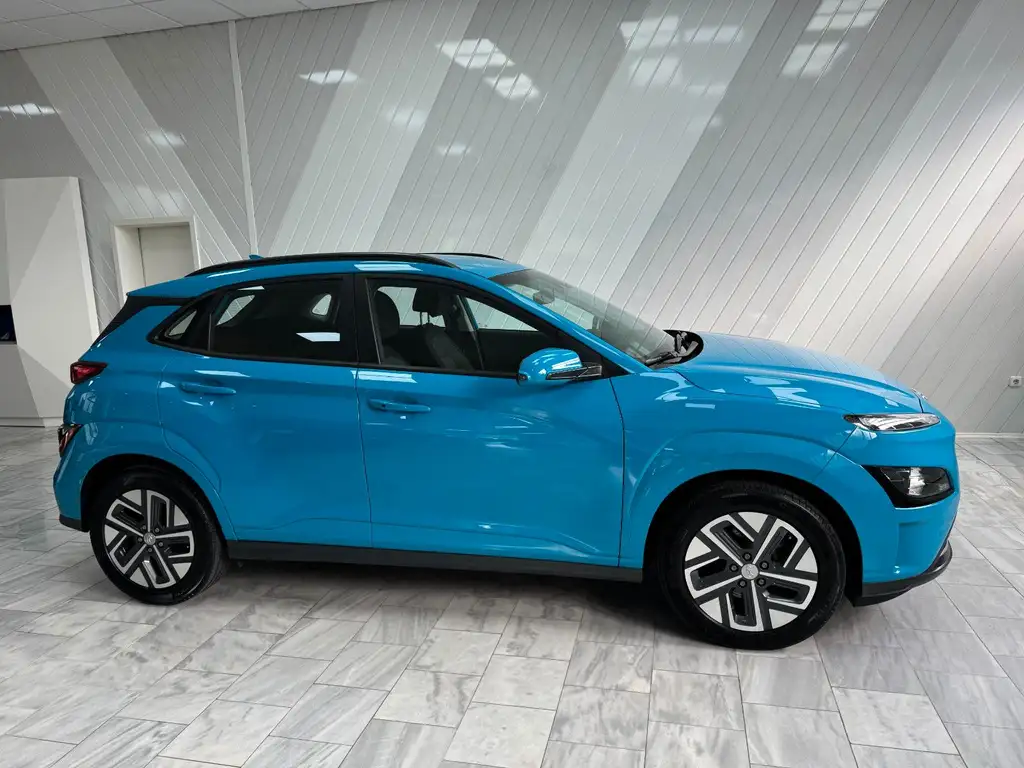 Hyundai KONA Elektro 39 kWh 11kw 8x bereift Garantie