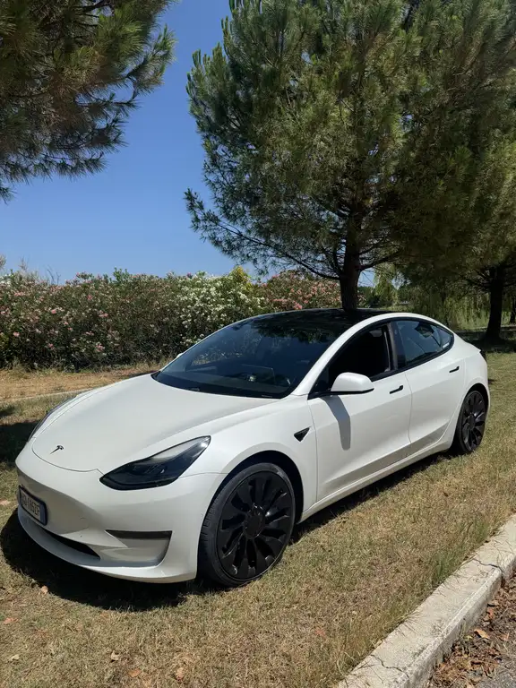 Tesla Model 3 Performance Dual Motor awd
