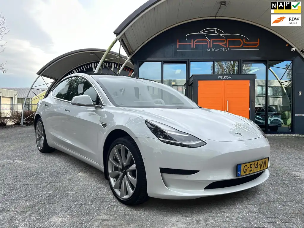 Tesla Model 3 Standard RWD Plus 60 kWh 83,4% SOH 19INCH Rijklaar