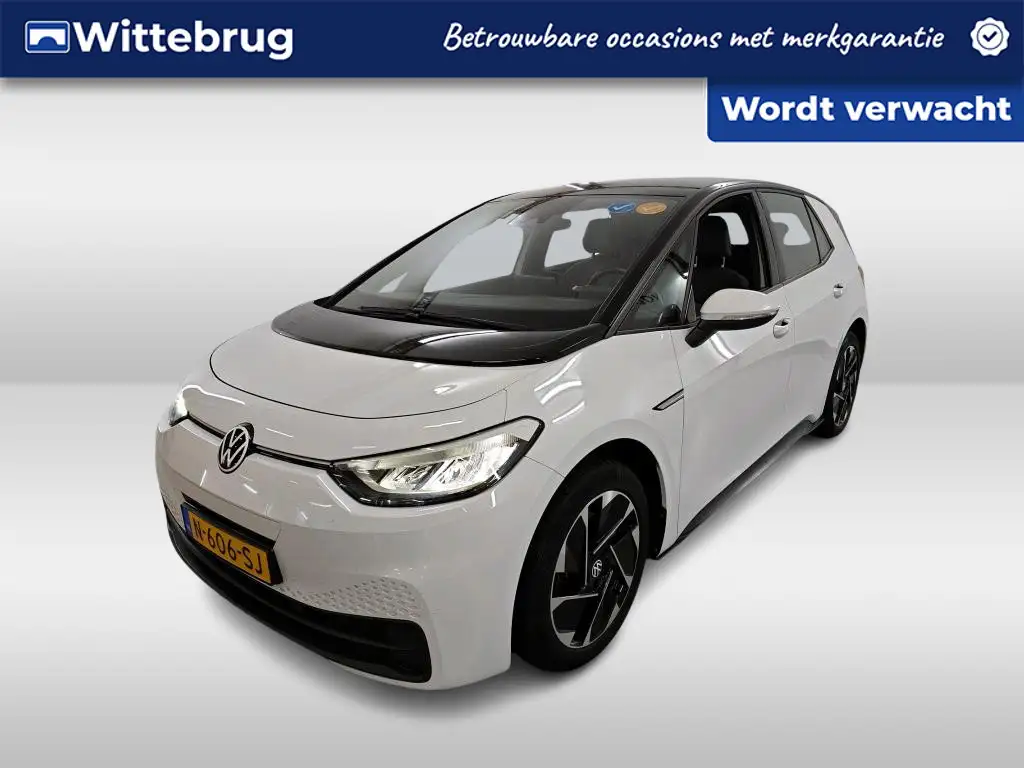 Volkswagen ID.3 Pure 45 kWh / Navigatie / LM 18 inch / LED / Parke