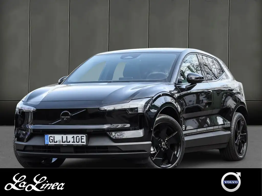 Volvo EX30 Ultra Black Single Motor Extended Range 2WD