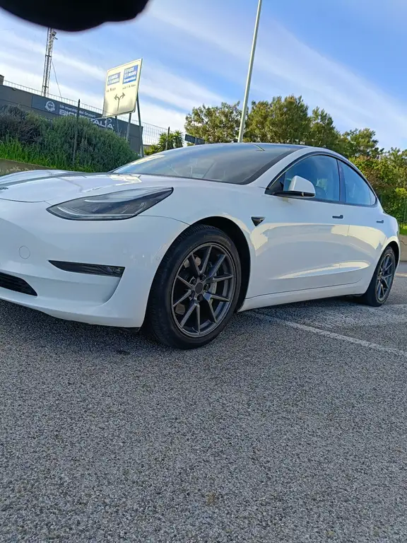 Tesla Model 3 Long Range Dual Motor awd