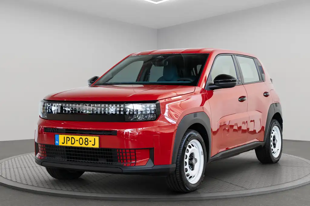 Fiat Grande Panda E RED 11kW 44 kWh | SOH 100% | Tot 8 Jaar Garantie |