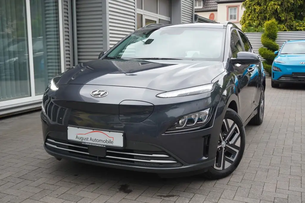 Hyundai KONA KONA Trend 204Ps 3Phasen WäPumpe Navi AssPak ACC