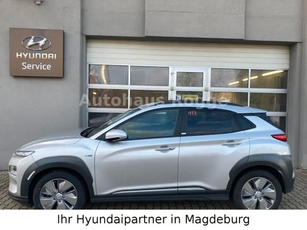Hyundai KONA Prime 150kW AHK HUD Navi Digitales Cockpit Soundsy