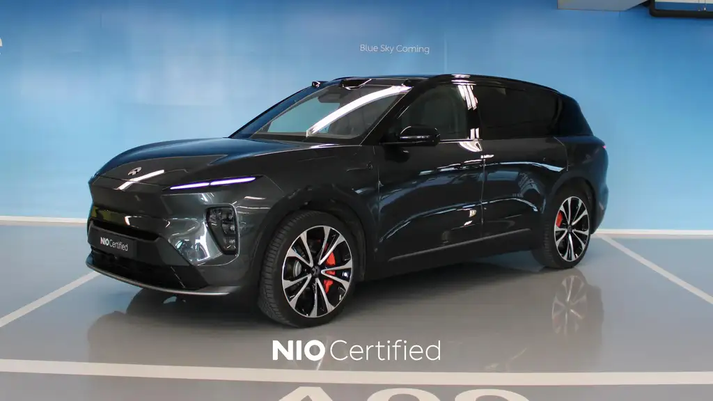NIO EL8 Long Range Executive