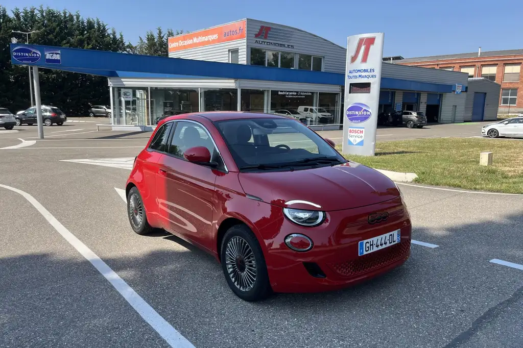 Fiat 500e Fiat 500 Electrique 23,8 kWh (Série 1) BERLINE Red