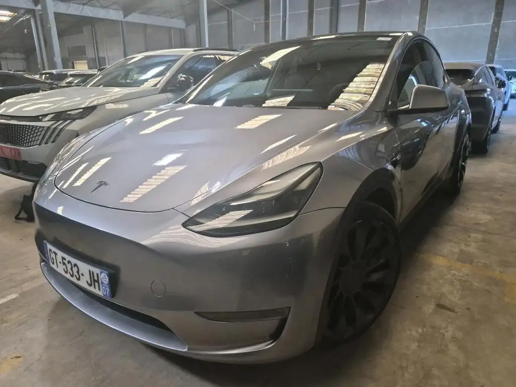 Tesla Model Y BEV PERFORMANCE AWD