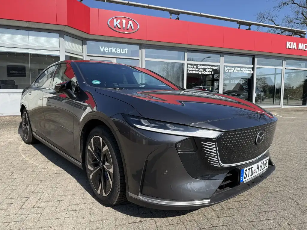 Mazda 6e EV Takumi