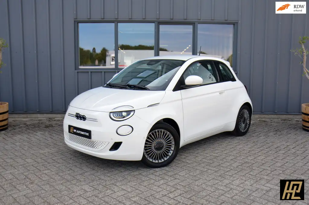Fiat 500e 3+1 Icon 42 kWh * Carplay/Android * Camera * SoH 9