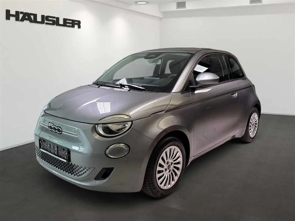 Fiat 500e Klimaautomatik Tempomat Verkehrsschilderkennung