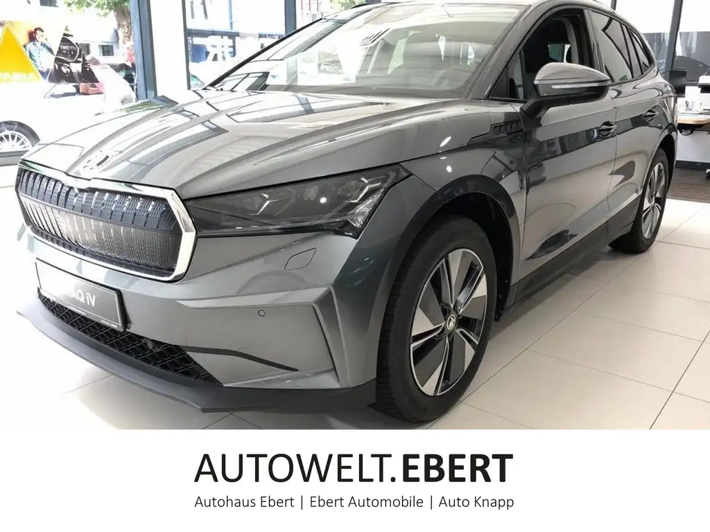 Skoda Enyaq iV 60 Loft/WÄRMEPUMPE/360°KAMERA/ACC/SHZ/