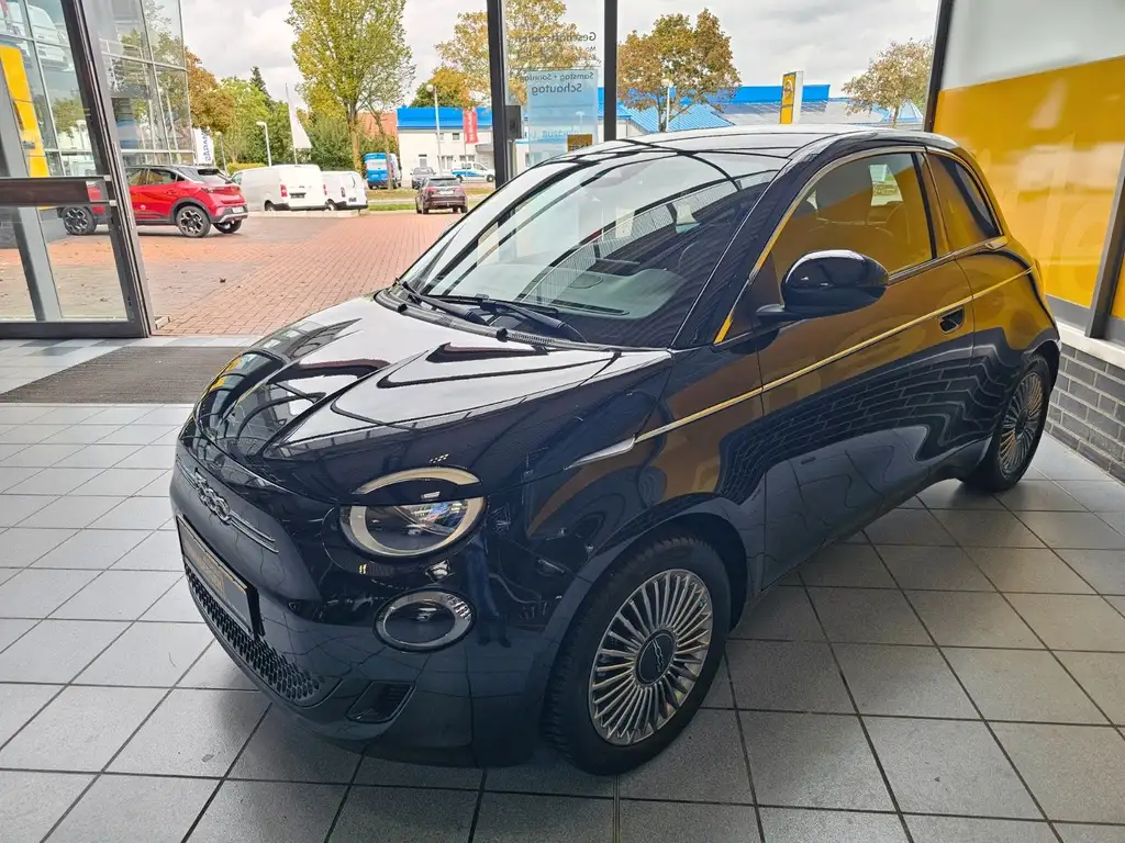 Fiat 500e Limousine 42 kWh Sitzheizung Kamera Keyless
