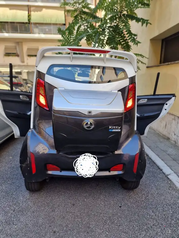 XEV Kitty HS