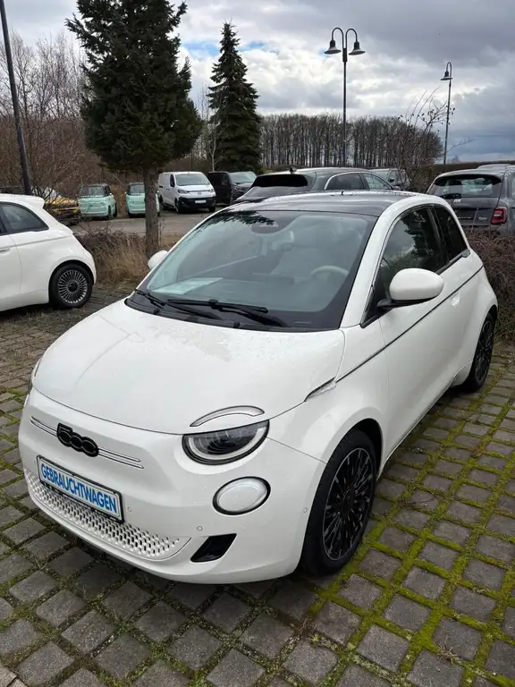 Fiat 500e e 3+1 LA  Prima