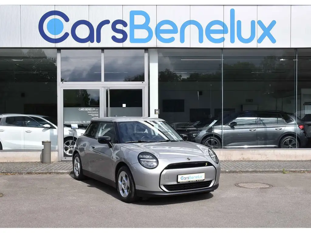 MINI Cooper SE 52 kWh LANE SIDE CAM PARK 1° MAIN