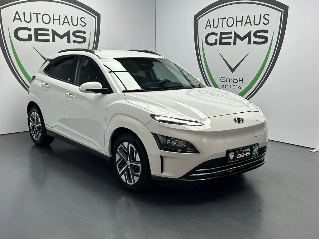 Hyundai KONA Edition 30+ R.Cam Navi Krell LED Wärmepumpe
