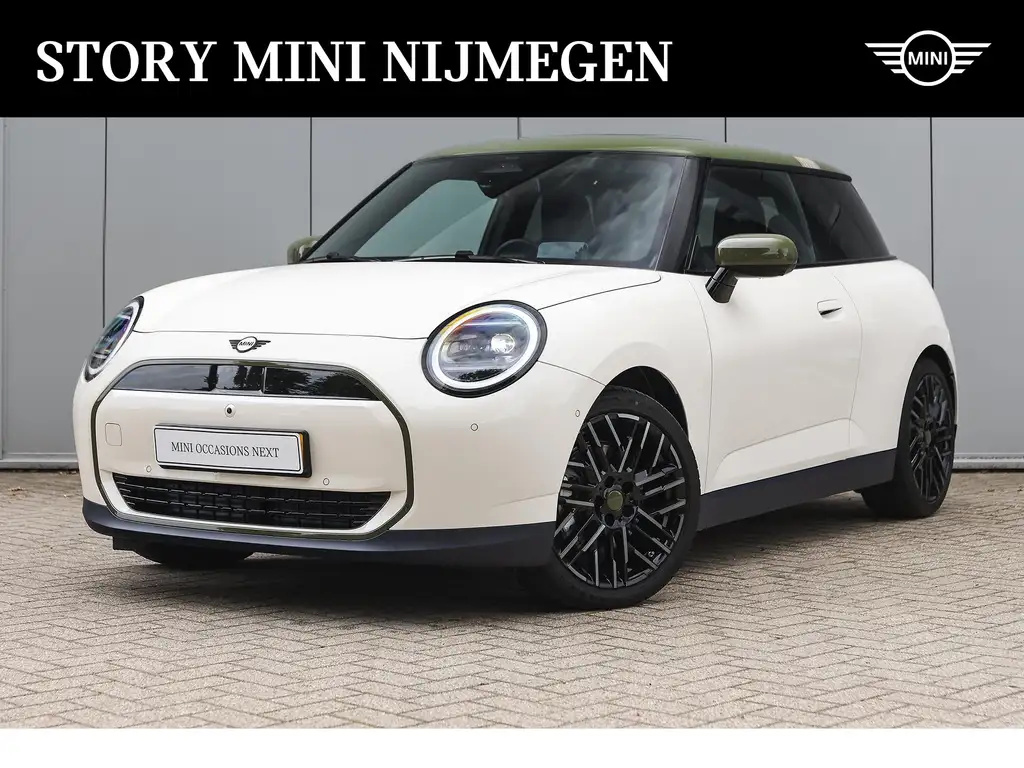 MINI Cooper Hatchback / Panoramadak / JCW Sportstoelen / Comfo