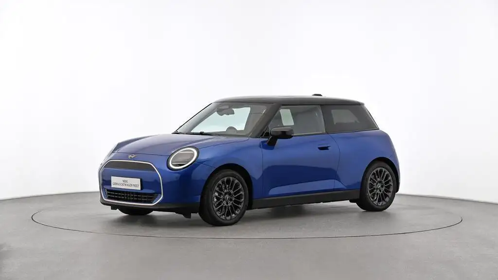 MINI Cooper Favoured Trim