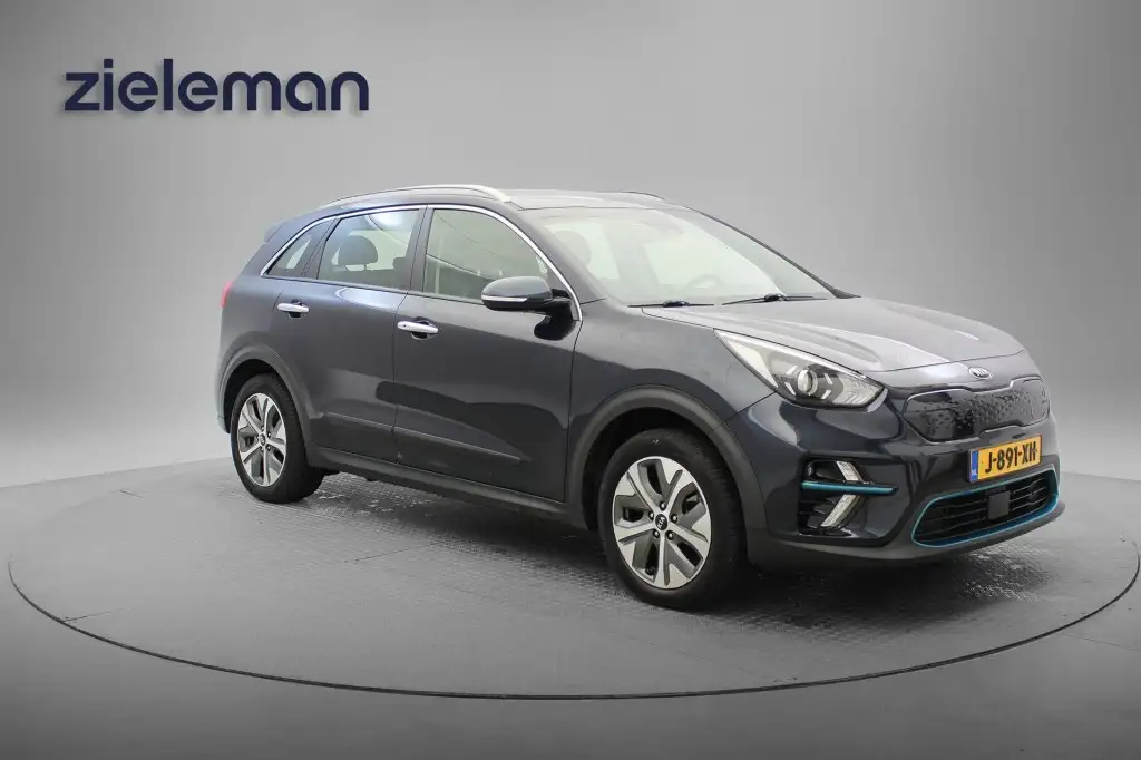 Kia e-Niro DynamicLine 64 kWh - Carplay, Stoelverw. Trekhaak,