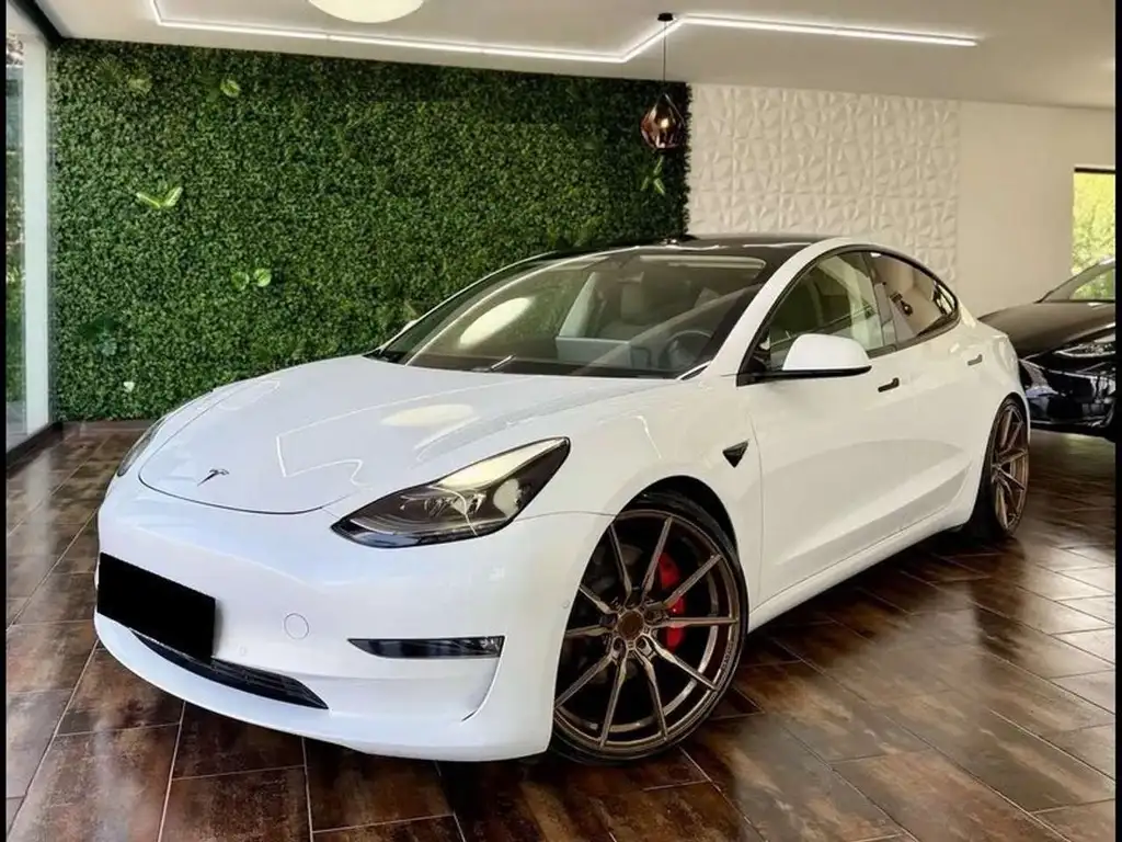 Tesla Model 3 Long Range Allradantrieb Dual Motor