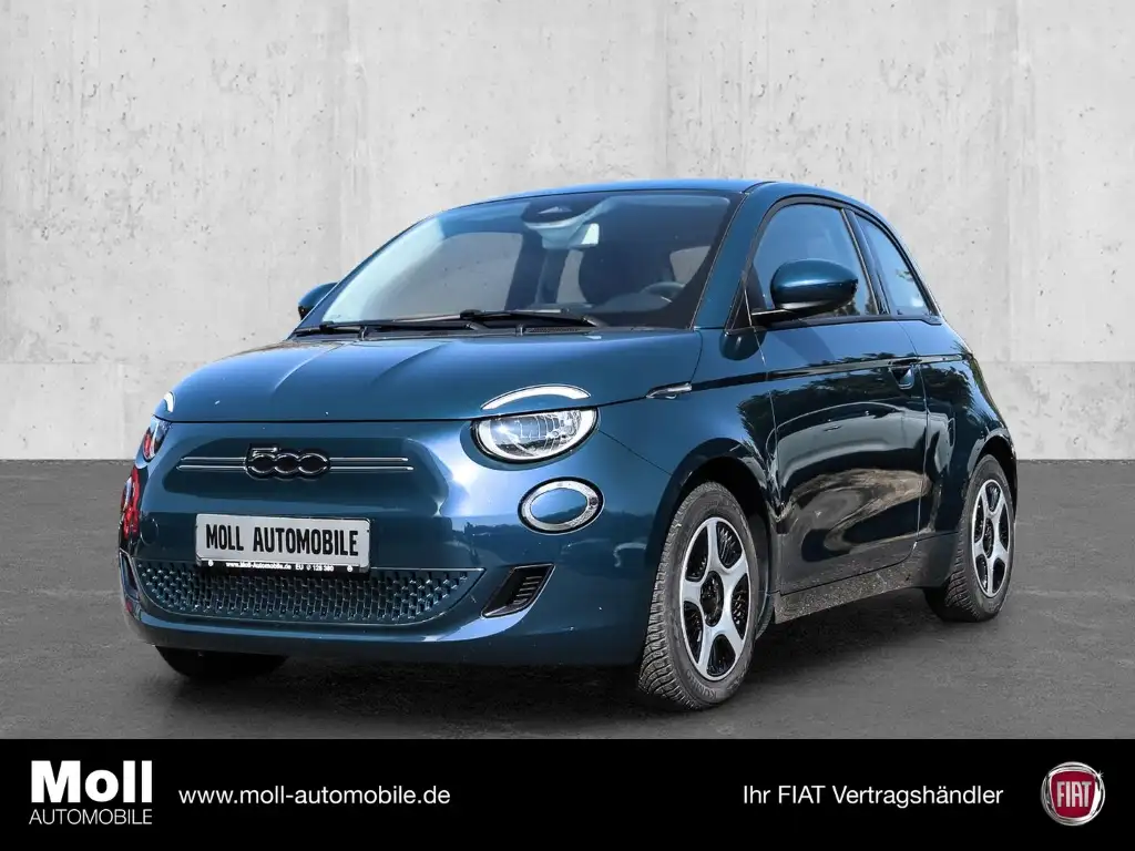 Fiat 500e Action Apple CarPlay Android Auto Fahrerprofil DAB