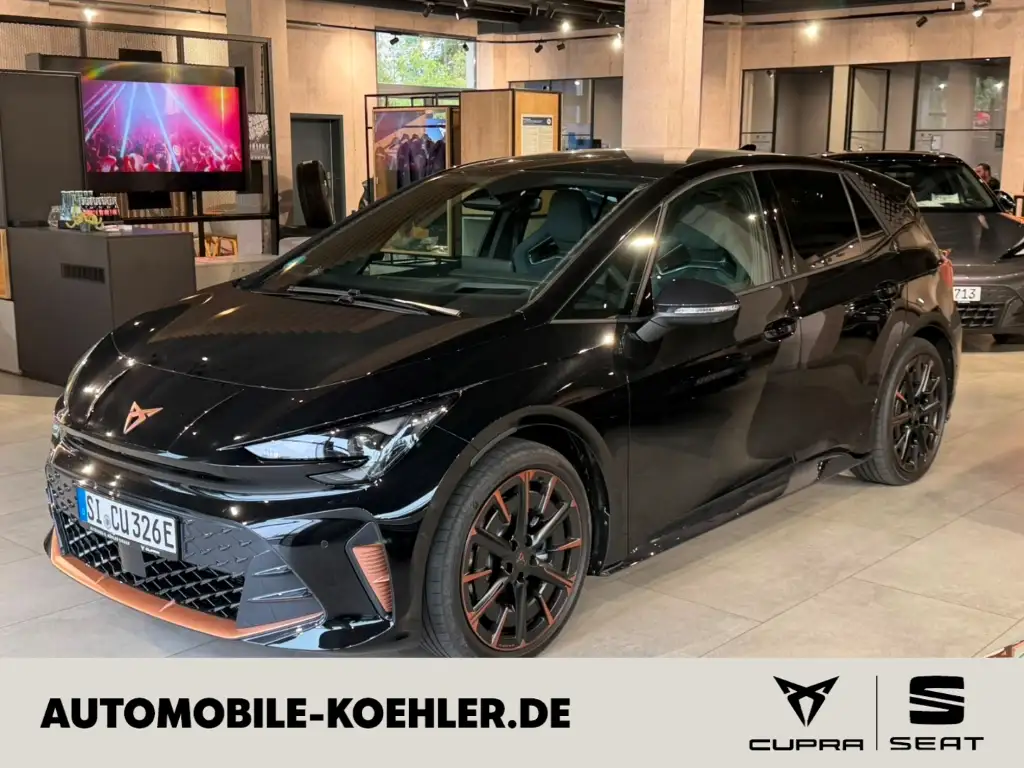 CUPRA Born VZ Navi HUD Memory Sennheiser Kamera Matrix