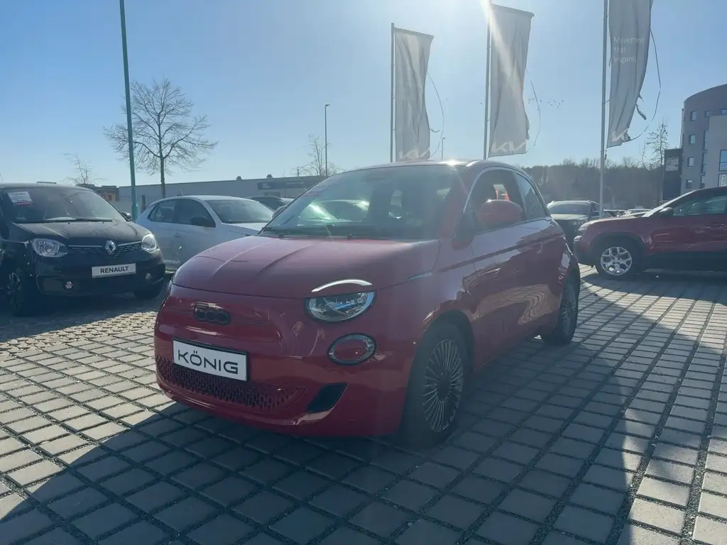 Fiat 500e RED MY23 118PS 42kWh NAVI*KLIMA*SITZHEIZUNG