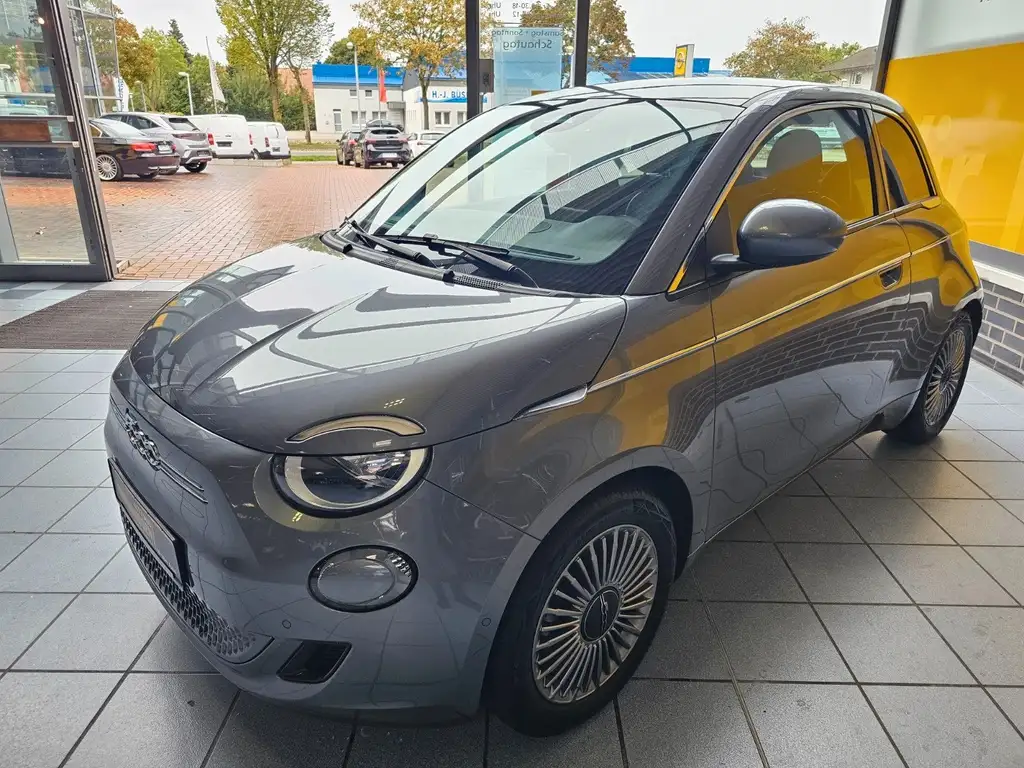 Fiat 500e Sitzheizung Keyless Kamera