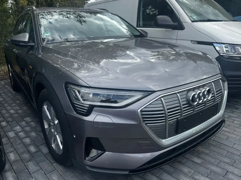 Audi e-tron 50 quattro basis