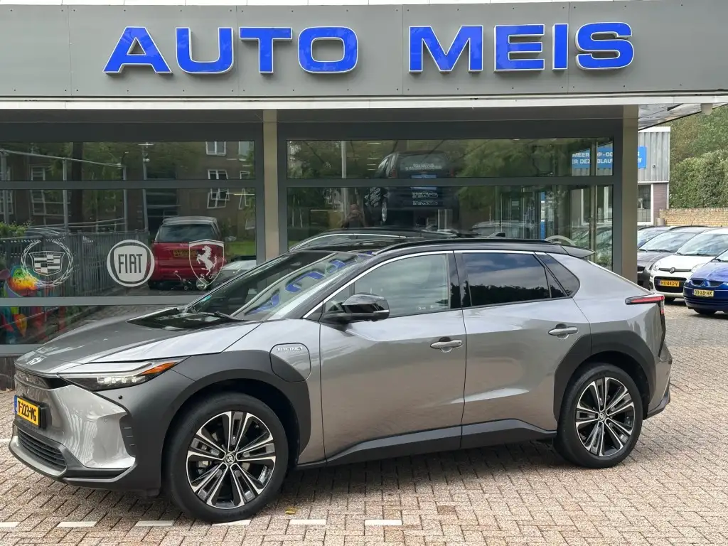 Toyota bZ4X Premium 4WD 71 KWH Glazen dak Leder JBL Stoelverw.