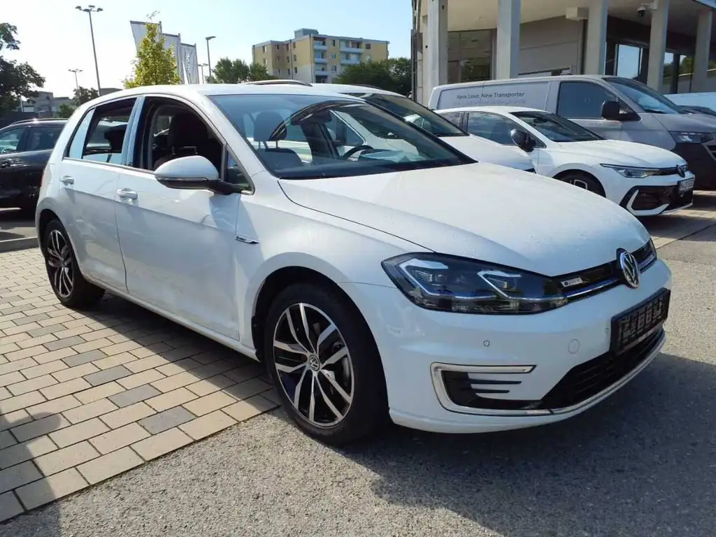 Volkswagen Golf e-Golf LED/Navi/30000 km/1.Hand