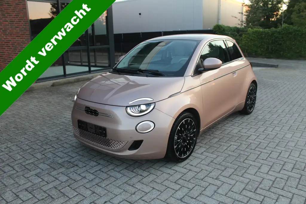 Fiat 500e La Prima 42 kWh Clima-Camera-Leder-Stoelverwarming