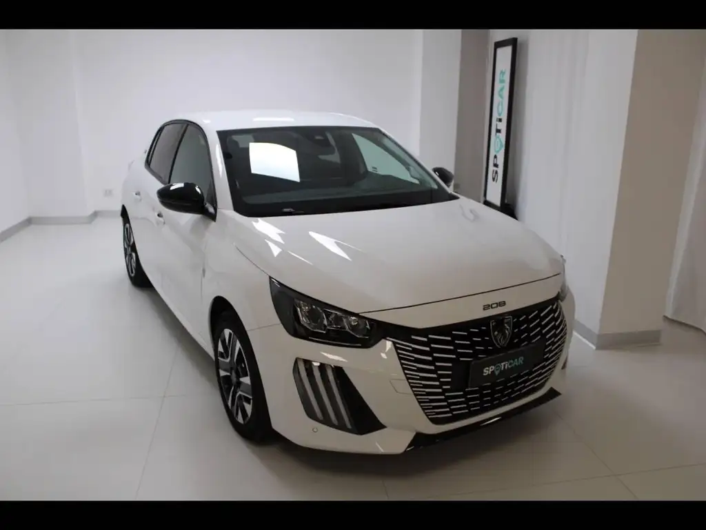 Peugeot e-208 motore elettrico 136 CV 5 porte Allure