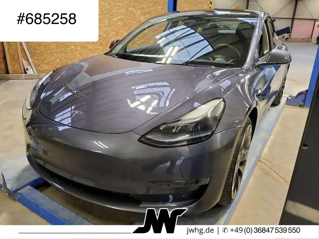 Tesla Model 3 Dual AWD Performance 20" Autopilot 3