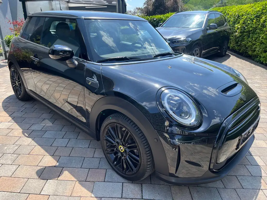 MINI Cooper SE Pano HUD Navi LED KAM H/K 17''