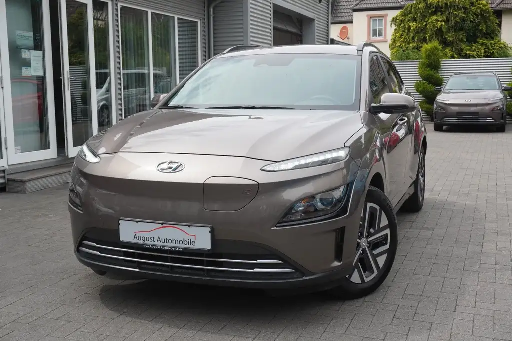 Hyundai KONA KONA 30 Plus W-pump 3Phasen Navi KRELL Lenk+SHZ