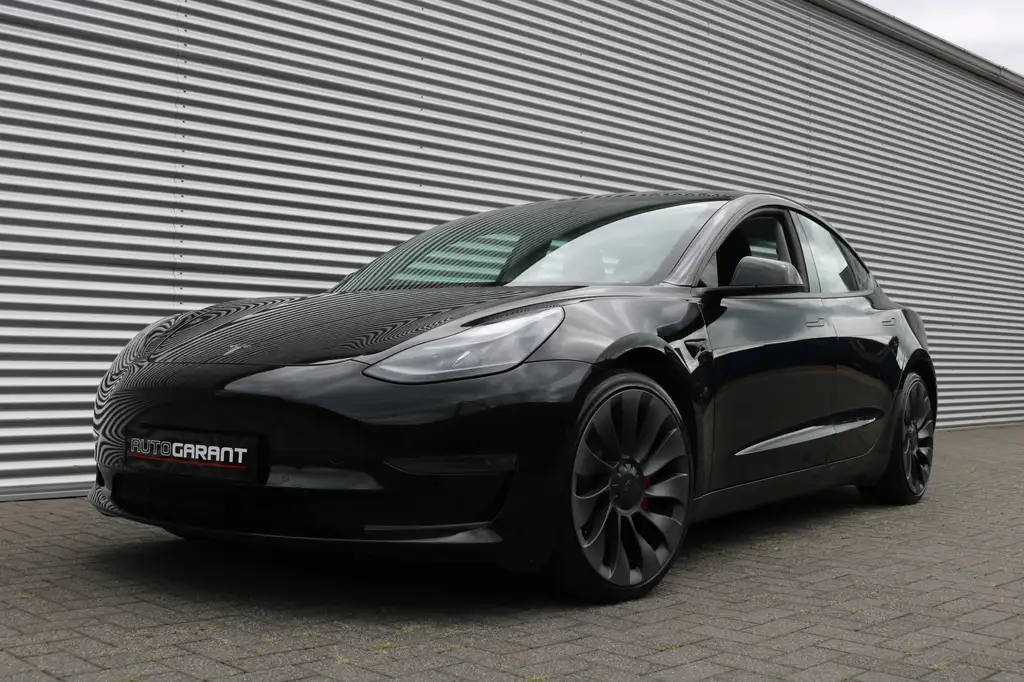 Tesla Model 3 Performance Dual AWD 75 kWh 463PK (Panoranadak Aut