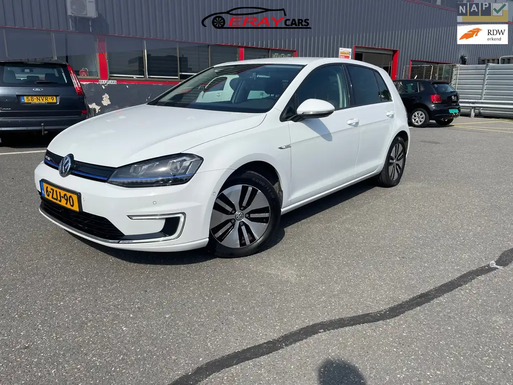 Volkswagen e-Golf E-Golf Volledig elektrisch | Snellaadfunctie | Nav