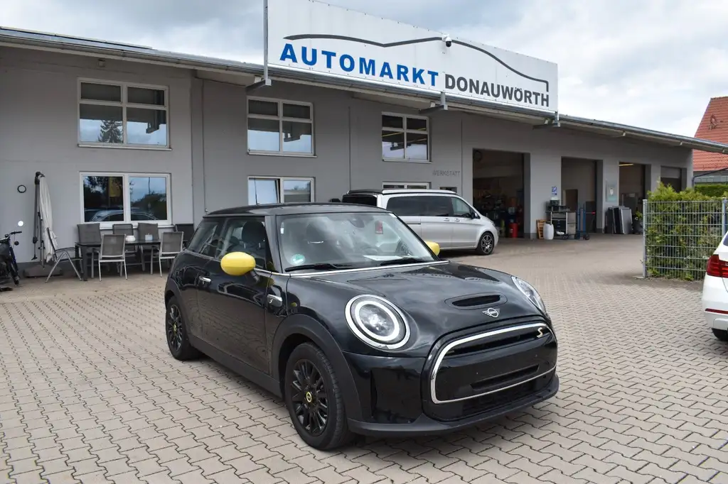 MINI Cooper SE Classic Trim Navi Keyless Go Kamera