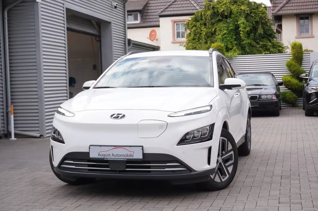 Hyundai KONA KONA 2WD 3Phasen Wpump Navi Totwinke +++