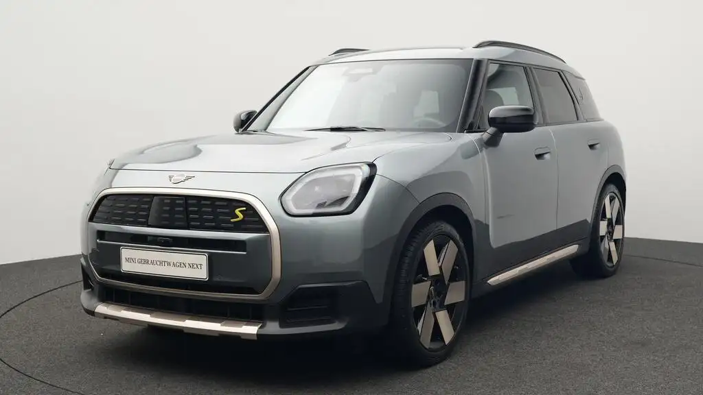 MINI Countryman SE All4 Favoured Trim