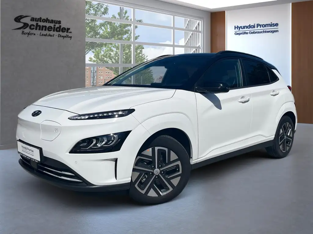 Hyundai KONA 64kWh TREND NAVI/ACC/11 kW OBC/KRELL SOUND