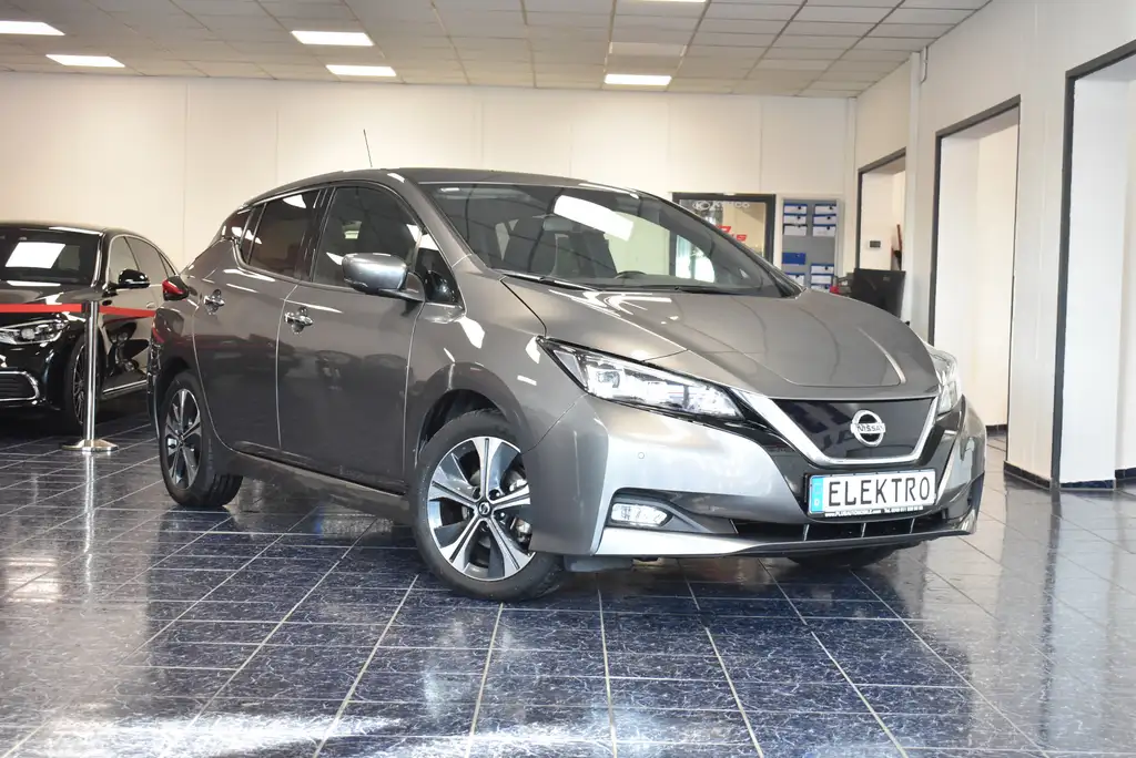 Nissan Leaf N-Connecta 40kW Navi 360° Kamer Temp 1-Hand