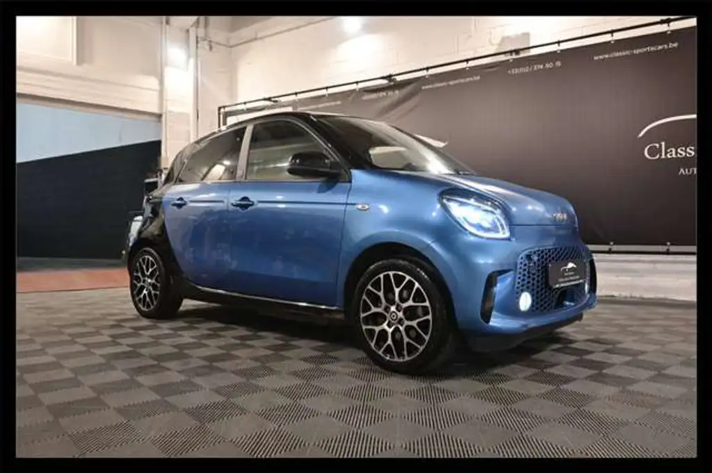 smart forFour Forfour 17.6 kWh EQ / CAMERA / AUTO / TOIT PANO / LEDS / FULL OPTIONS !!