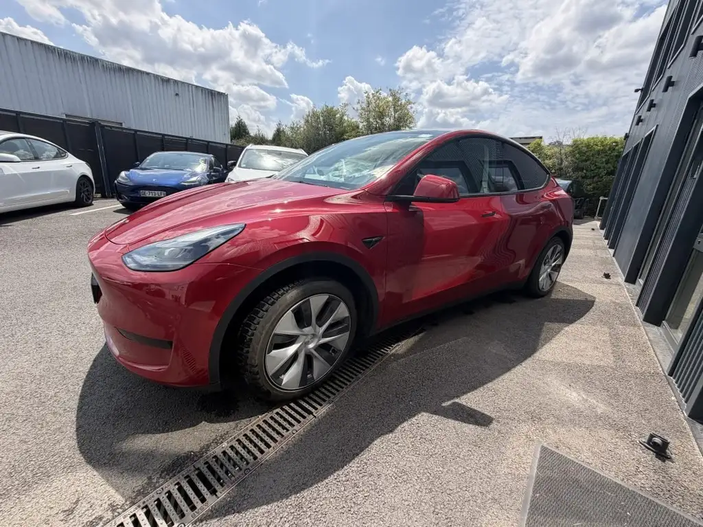 Tesla Model Y STANDARD