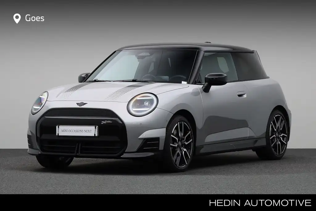 MINI John Cooper Works 3-Deurs SE Cooper M 54.2 kWh | Stuurwielrand verwa