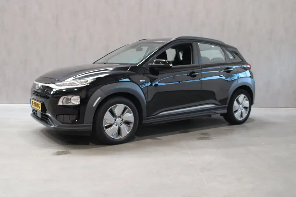 Hyundai KONA EV Comfort 64 kWh Camera/Carplay 98,3% SOH Prijs i