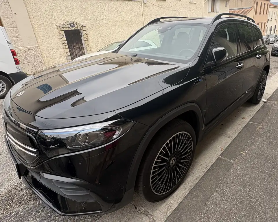 Mercedes-Benz EQB 300 EQB 300 4 Matic AMG line full Black garantie  4ans