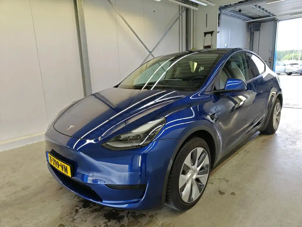 Tesla Model Y Standard RWD Plus 92,9% SoH [ TREKHAAK+AMD RYZEN+A